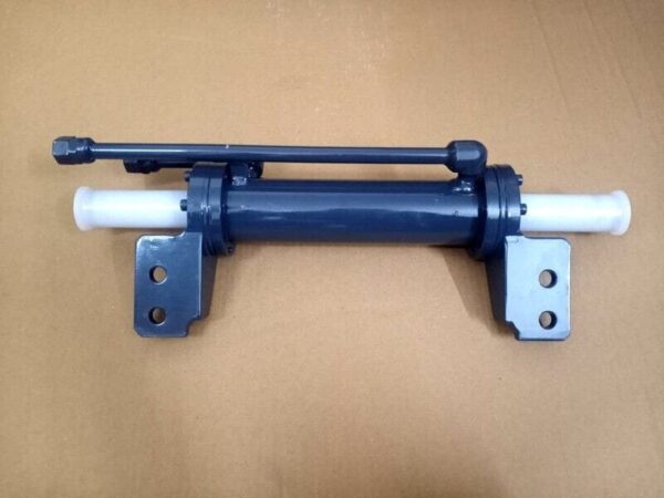 Mahindra Tractor Genuine Power Steering Cylinder - OEM Part #E007202580C91 / 007202580C91